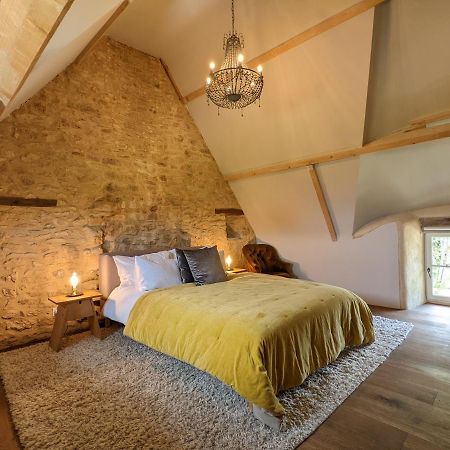 Maison Typique Bretonne Avec Toit De Chaume Camors Exteriér fotografie