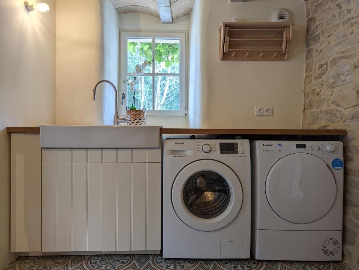 Maison Typique Bretonne Avec Toit De Chaume Camors Exteriér fotografie