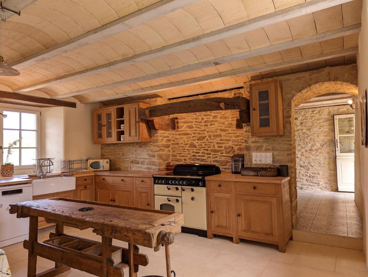 Maison Typique Bretonne Avec Toit De Chaume Camors Exteriér fotografie